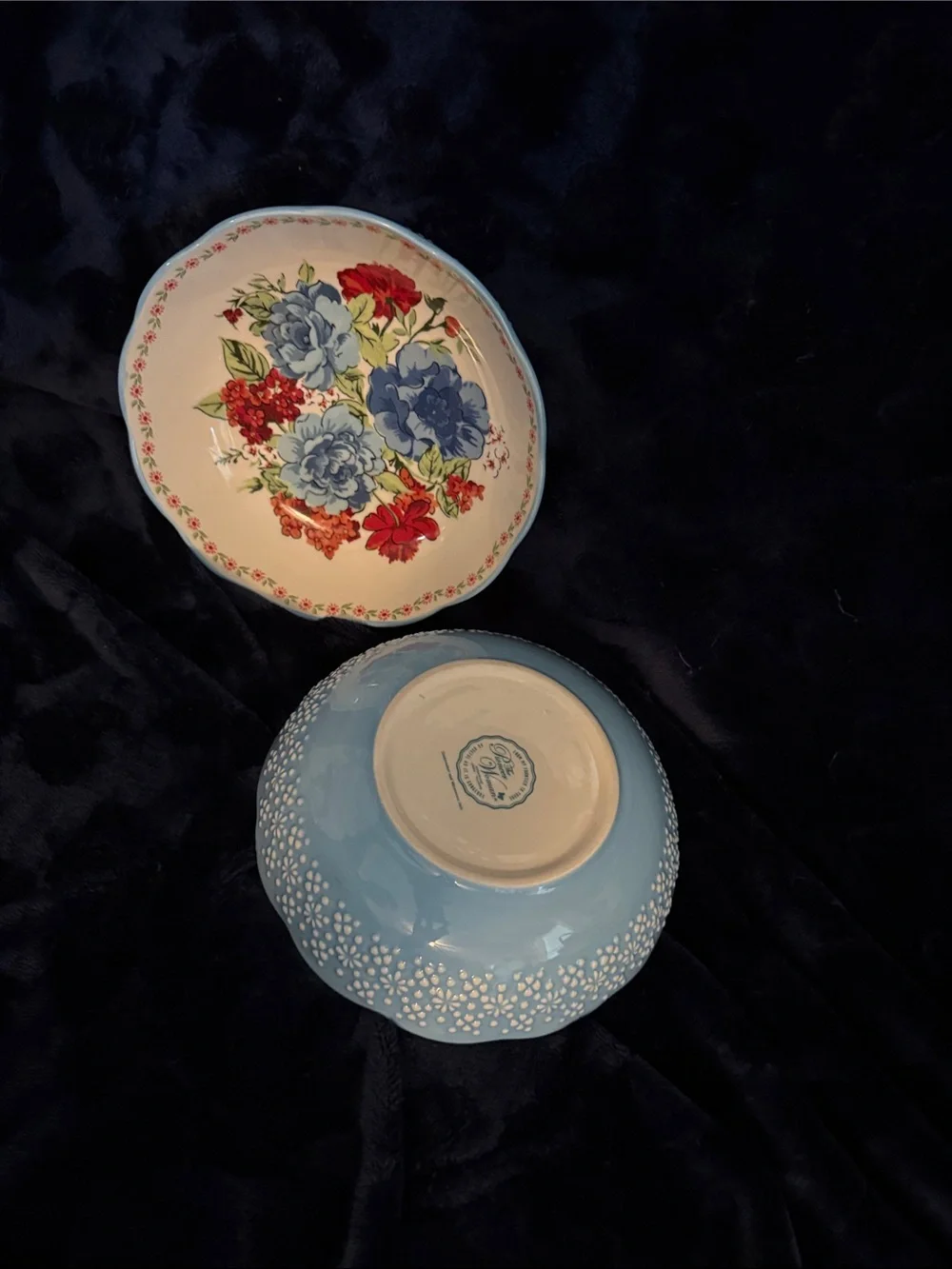 The Pioneer Woman 2 piece Bowl Set - Blue & Red Flower Motif